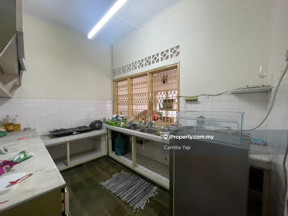 1-storey Terraced House for Sale in Taman Gembira, Jalan Klang Lama (Old Klang Road) by Camilia Yap - iProperty.com.my
