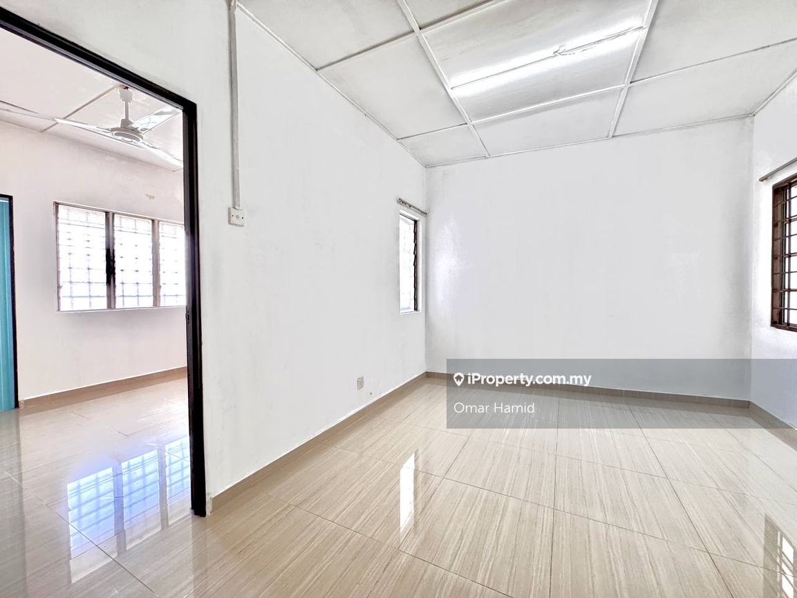 Rumah Berangkai 2 Tingkat untuk Dijual di Taman Bukit Kajang Baru, Kajang oleh Omar Hamid - iProperty.com.my