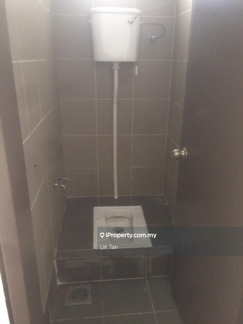 Shop for Sale in Bandar Rimbayu, Tanjong Duabelas by UK Tan - iProperty.com.my