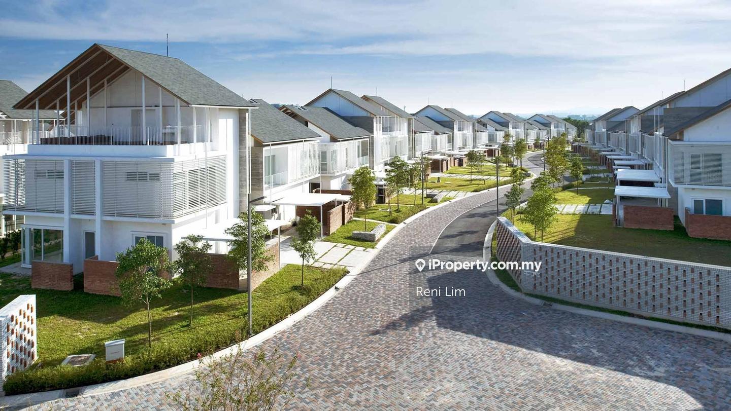 Bungalow House for Sale in Seri Pilmoor,Bayu Utara,Bayu Selatan, Ara Damansara by Reni Lim - iProperty.com.my