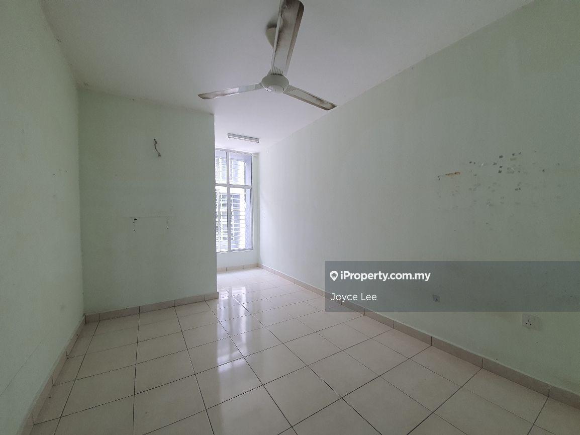 Rumah Berangkai 3 Tingkat untuk Dijual di 3 sty, Bangi Avenue, Bandar Seri Putra, Kajang oleh Joyce Lee - iProperty.com.my