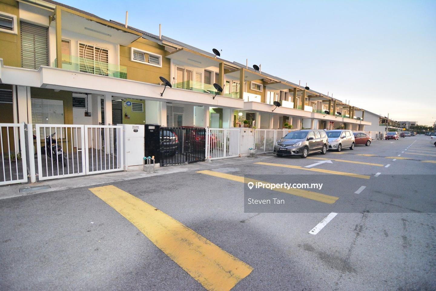 Townhouse for Sale in Bandar Saujana Putra, Tanjong Duabelas by Steven Tan - iProperty.com.my