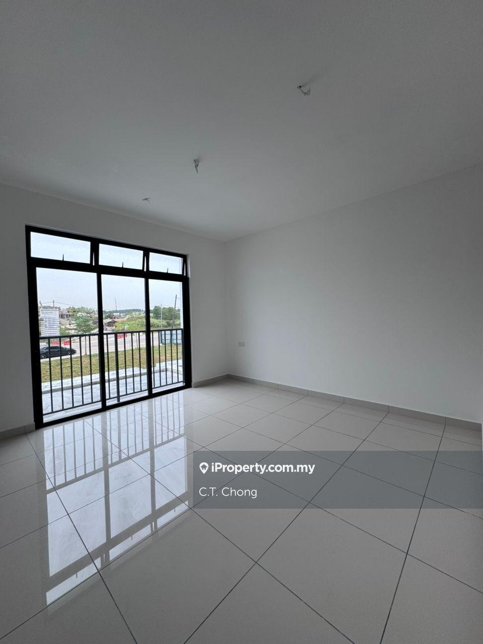 Rumah Berangkai 2 Tingkat untuk Dijual di Taman Dato Onn, Johor Bahru oleh C.T. Chong - iProperty.com.my