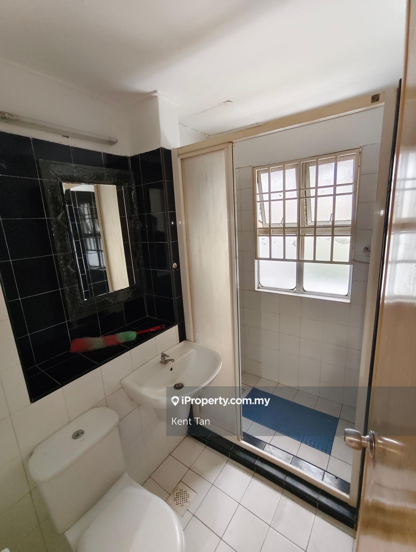 Townhouse for Rent in Taman Equine Park, Seri Kembangan by Kent Tan - iProperty.com.my