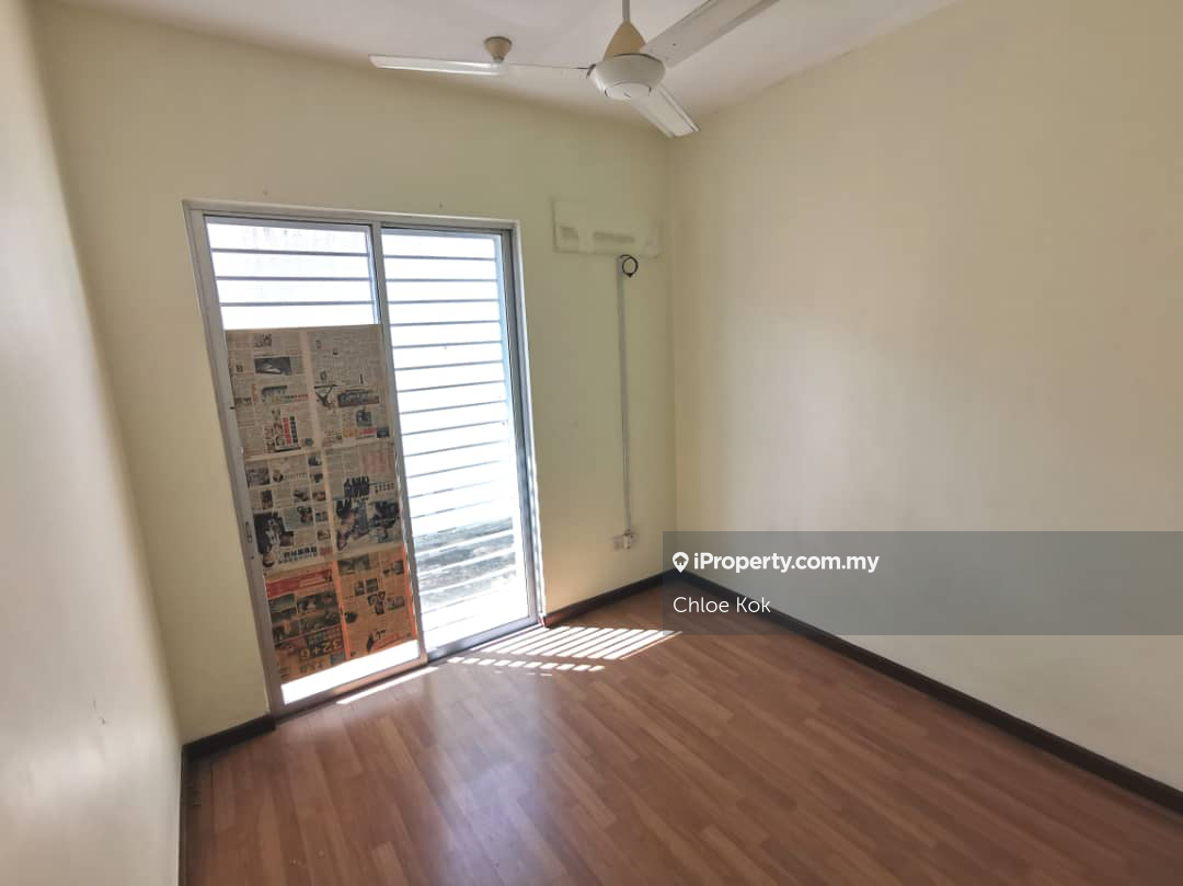 Semi-Detached House for Sale in Taman Anggun, Rawang by Chloe Kok - iProperty.com.my