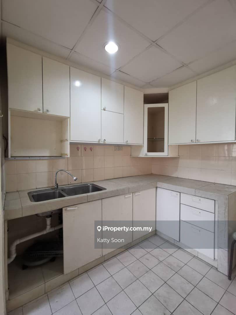 Pangsapuri untuk Dijual di Pangsapuri Kempas oleh Katty Soon - iProperty.com.my