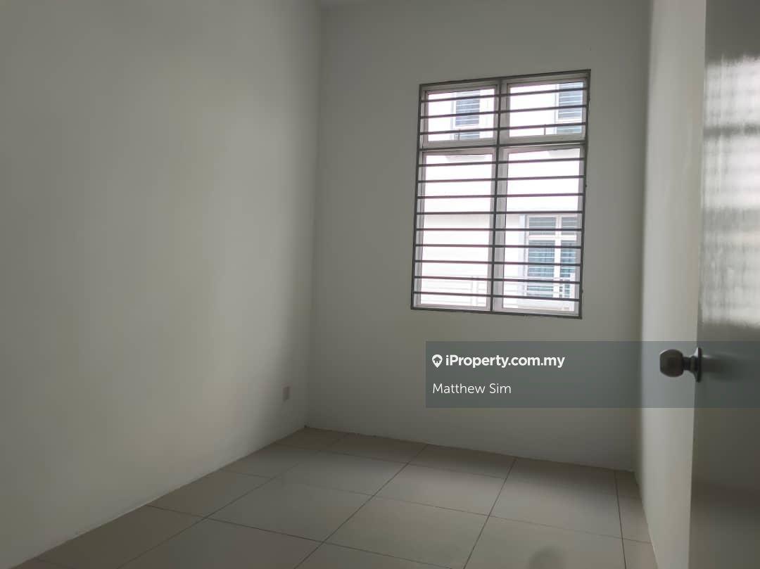 Semi-Detached House for Sale in Bandar Saujana Putra, Jenjarom by Matthew Sim - iProperty.com.my