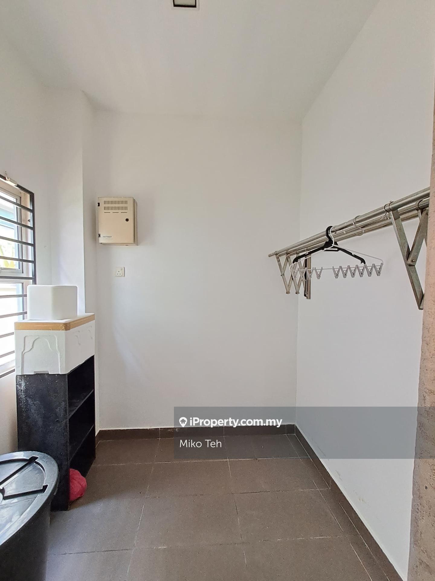 Rumah Berangkai 2 Tingkat untuk Dijual di Taman Lestari Putra, Seri Kembangan oleh Miko Teh - iProperty.com.my