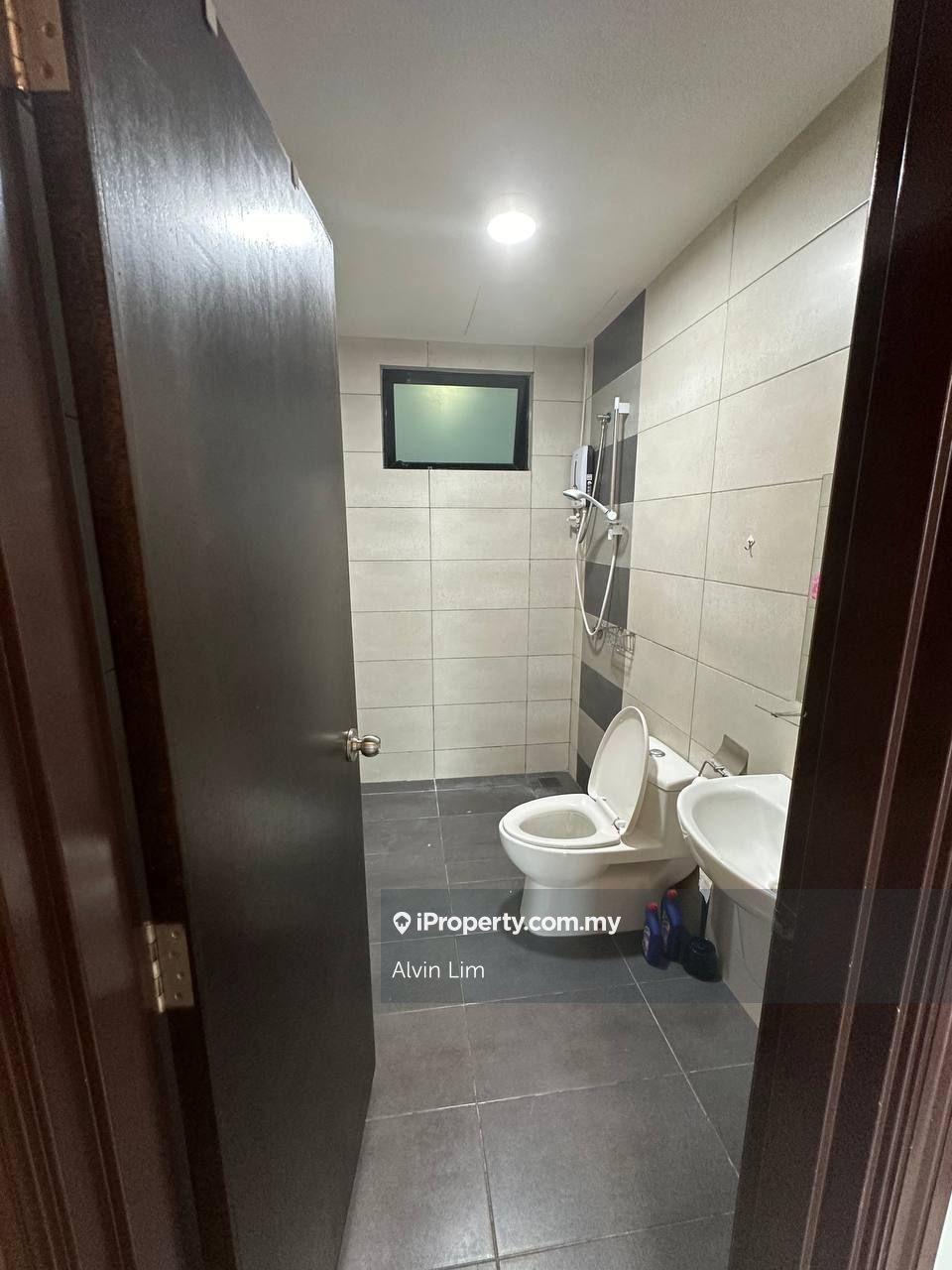 Residensi Servis untuk Disewa di Molek Regency oleh Alvin Lim - iProperty.com.my