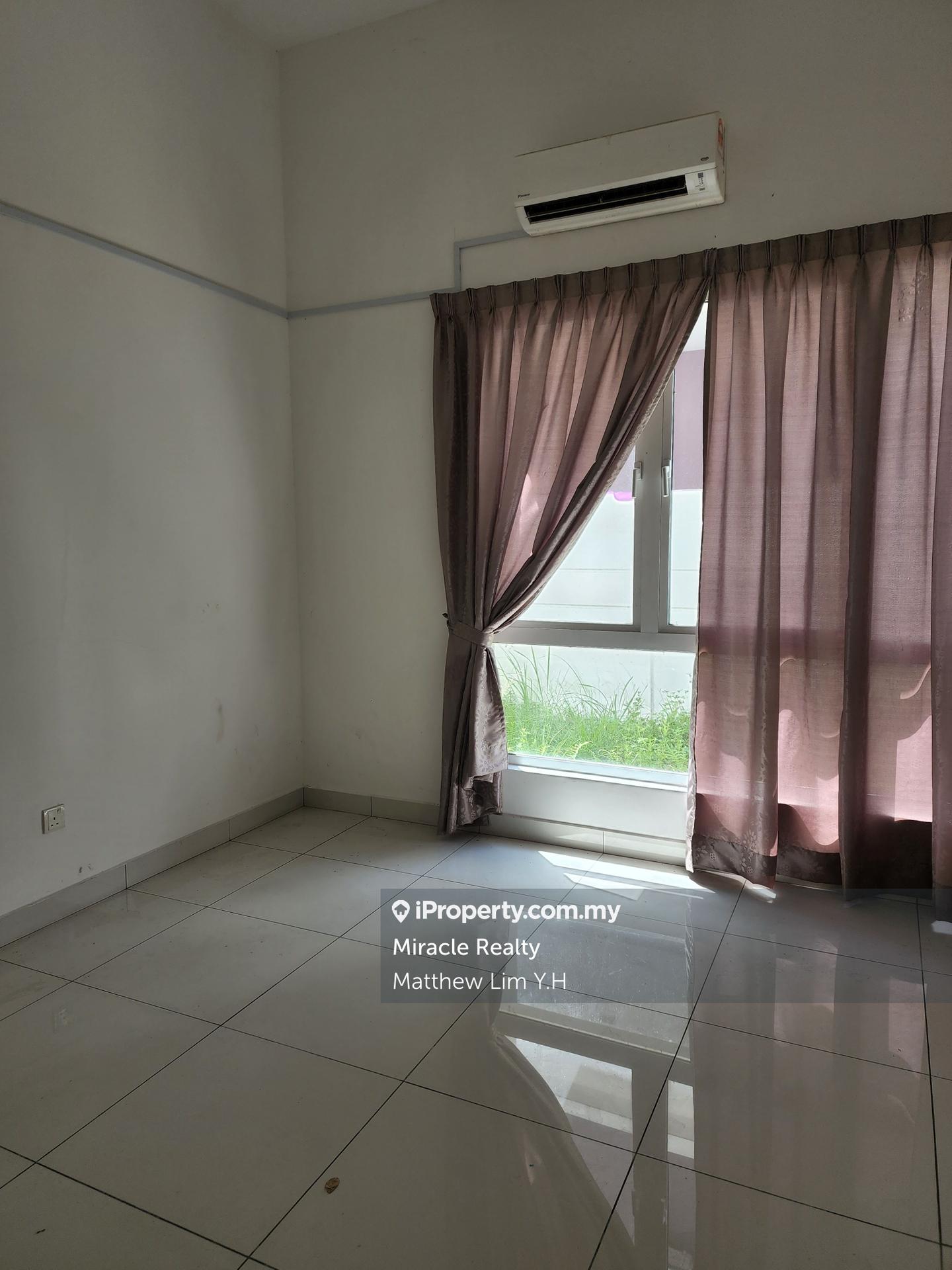 Rumah Berkembar untuk Dijual di Ambang Botanic, Klang oleh Matthew Lim Y.H - iProperty.com.my