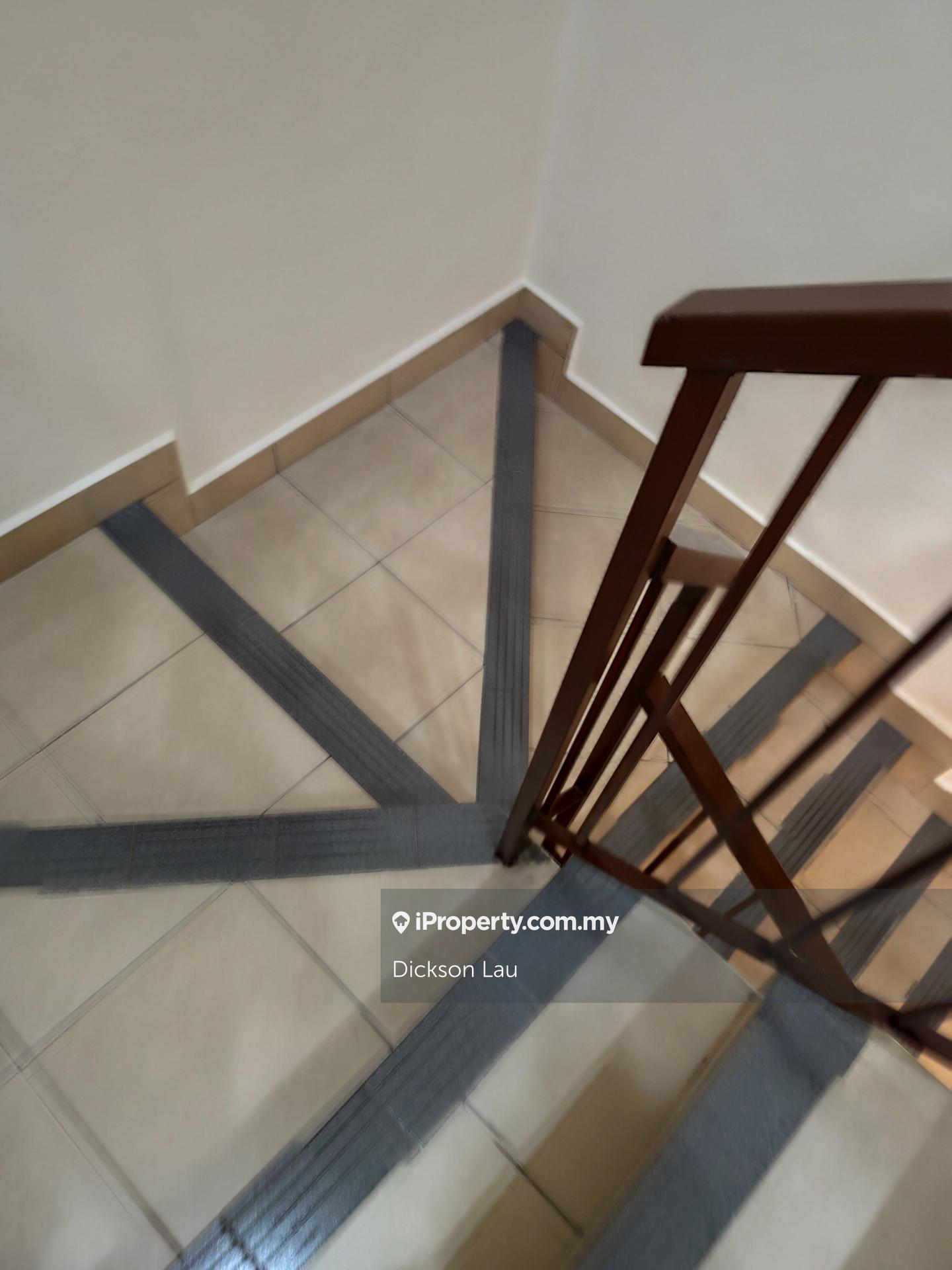 Rumah Berangkai 2 Tingkat untuk Dijual di Taman Sri Putra Mas, Sungai Buloh oleh Dickson Lau - iProperty.com.my