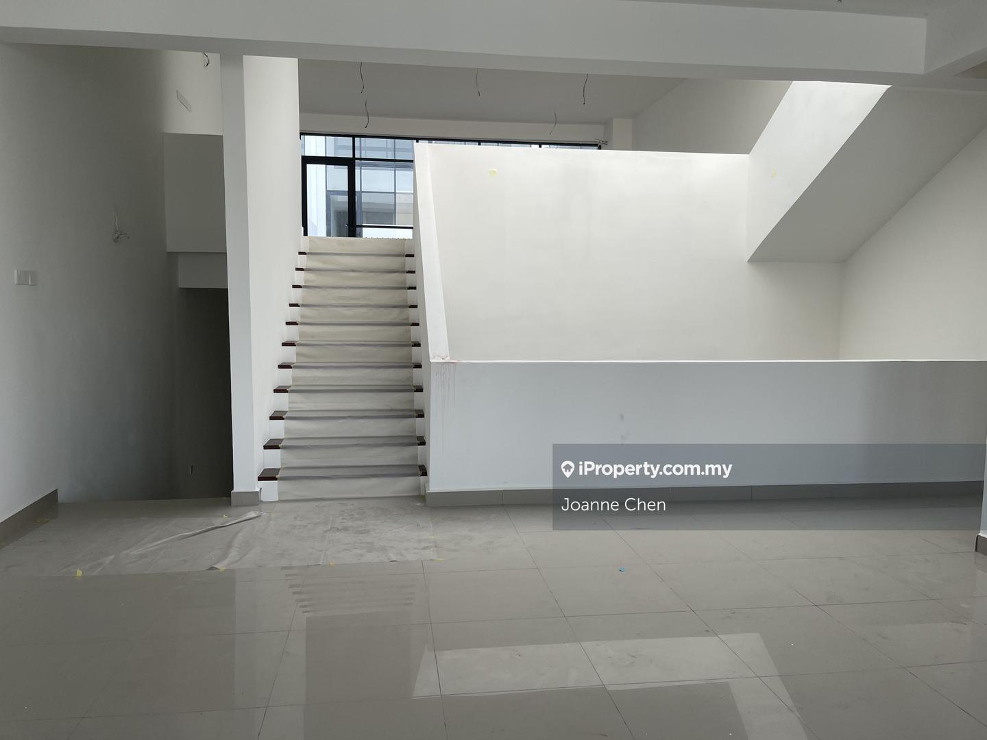3.5-storey Terraced House for Sale in PJU 8, Damansara Perdana, Petaling Jaya by Joanne Chen - iProperty.com.my