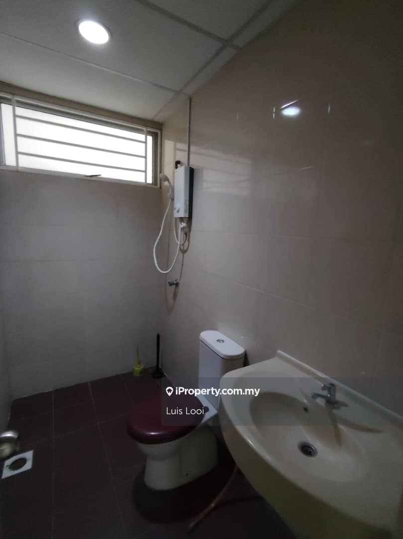 Condominium for Sale in Platinum Lake PV 20 by Luis Looi - iProperty.com.my