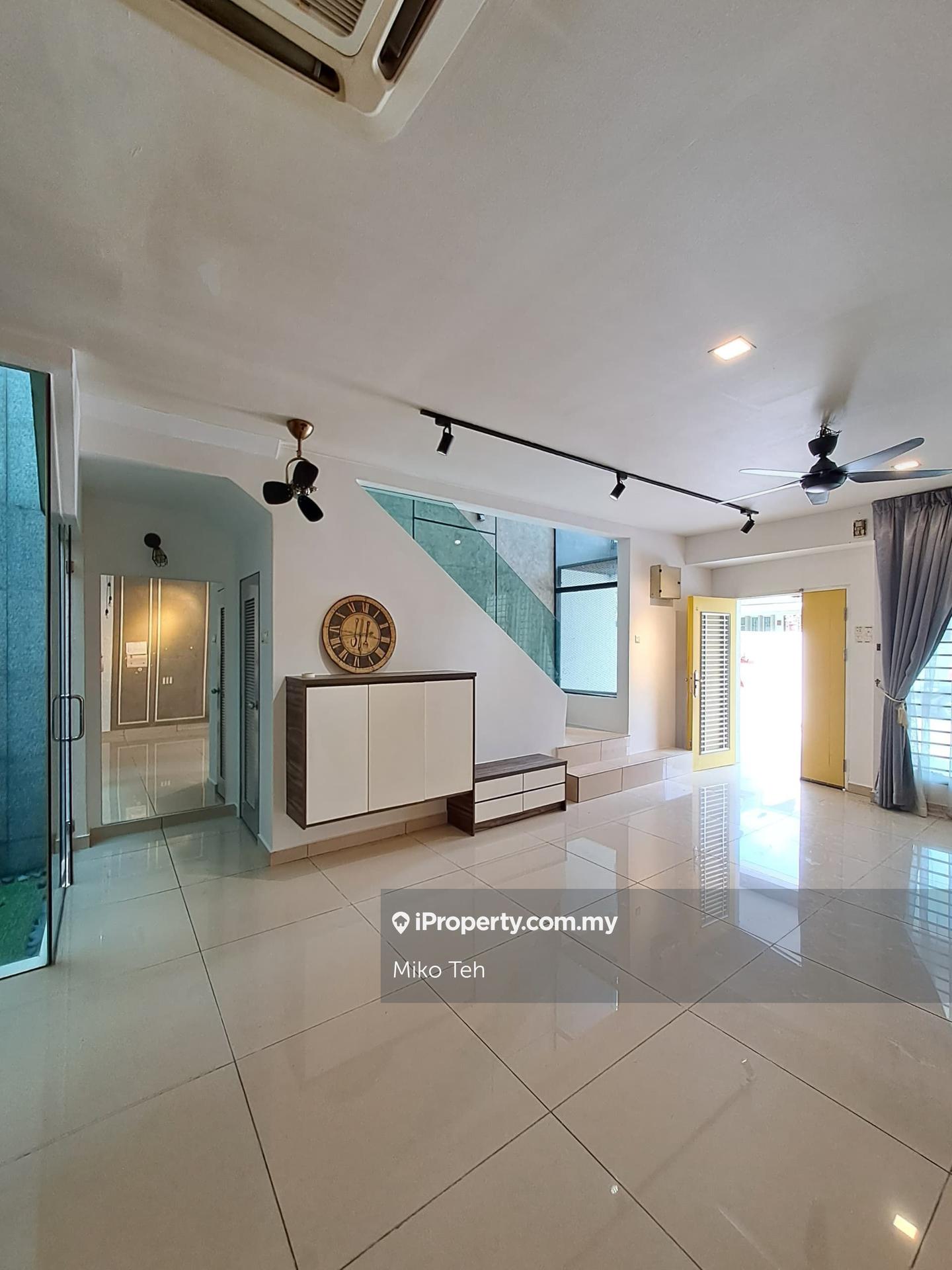 Rumah Berangkai 2 Tingkat untuk Dijual di Taman Lestari Putra, Seri Kembangan oleh Miko Teh - iProperty.com.my