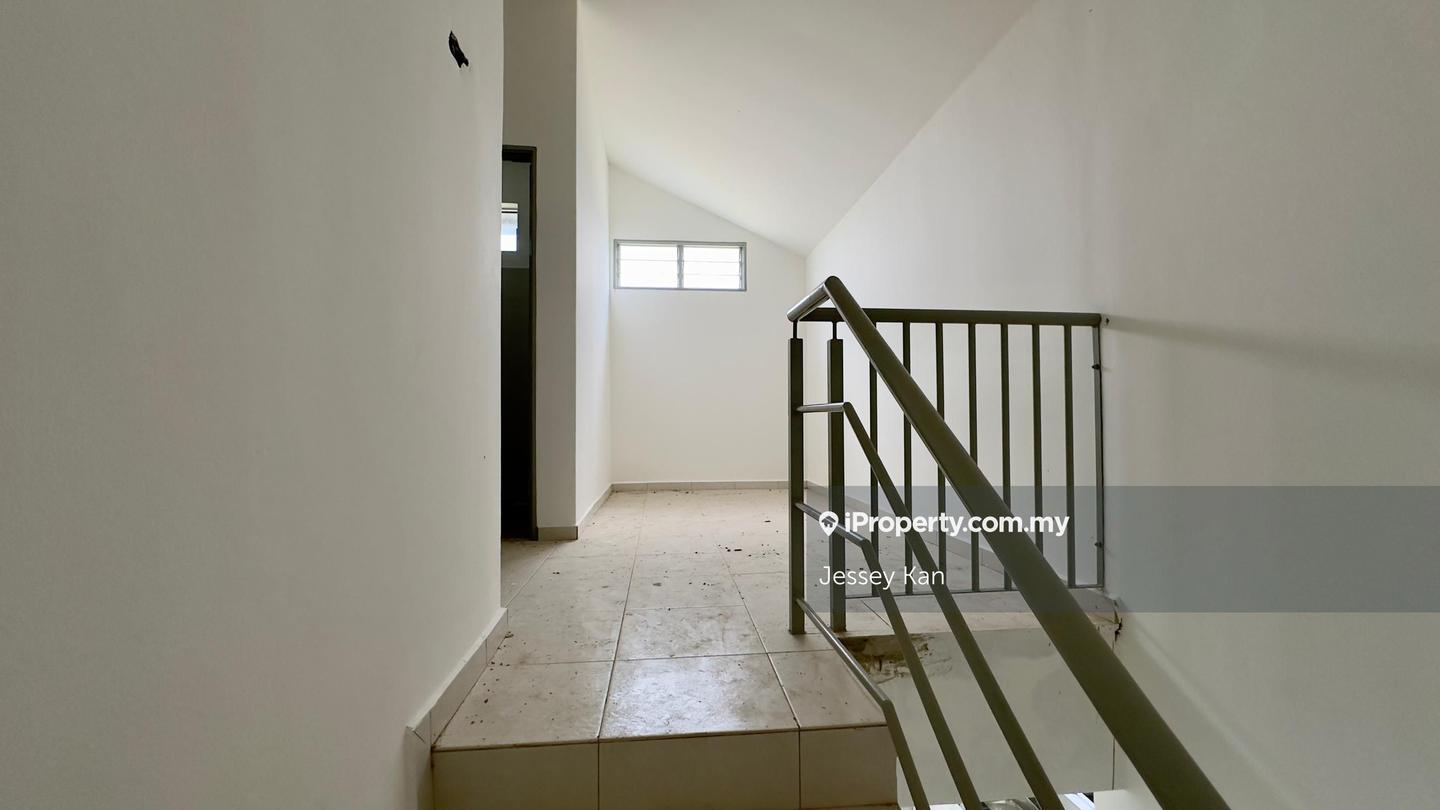 Rumah Berkembar untuk Dijual di Kampung Batu Hitam, Beserah oleh Jessey Kan - iProperty.com.my