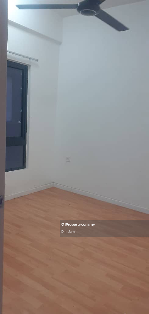 Residensi Servis untuk Disewa di Suria Residence oleh Dini Jamil - iProperty.com.my