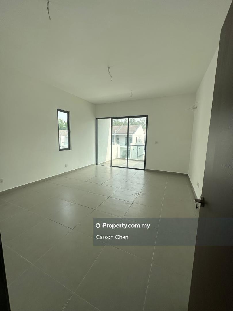 Rumah Berangkai 3 Tingkat untuk Dijual di Orkid Hill Cheras, Brand New 3Storey, guarded, Cheras oleh Carson Chan - iProperty.com.my