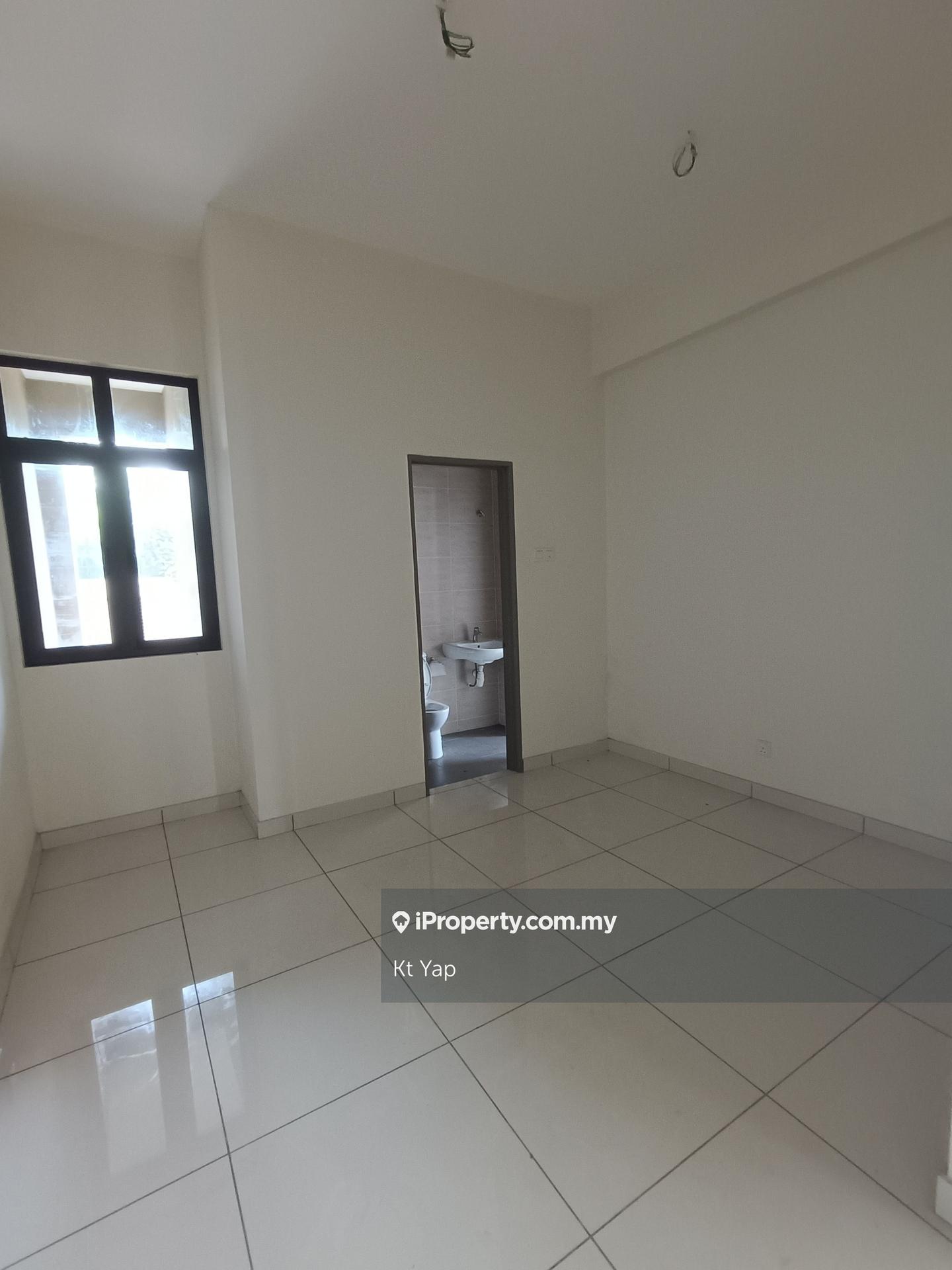 Rumah Berangkai 3 Tingkat untuk Dijual di Gembira 33, Kuchai Lama, Happy Garden, Salak South, Sri Petaling oleh Kt Yap - iProperty.com.my