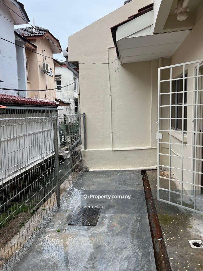 Rumah Berangkai 2 Tingkat untuk Dijual di Bukit Rahman Putra, Sungai Buloh oleh Vera Hah - iProperty.com.my