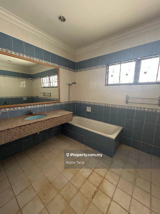 Bungalow House for Sale in Corner Unit Oncidium Heights, Shah Alam by Anjoe Tang - iProperty.com.my