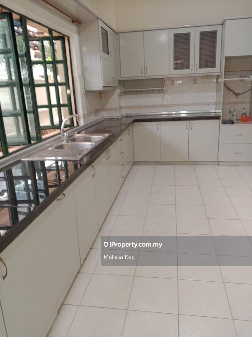 Rumah Berkembar untuk Disewa di 2 sty link bungalow for Rent - semi furnished, Petaling Jaya oleh Melissa Kee - iProperty.com.my