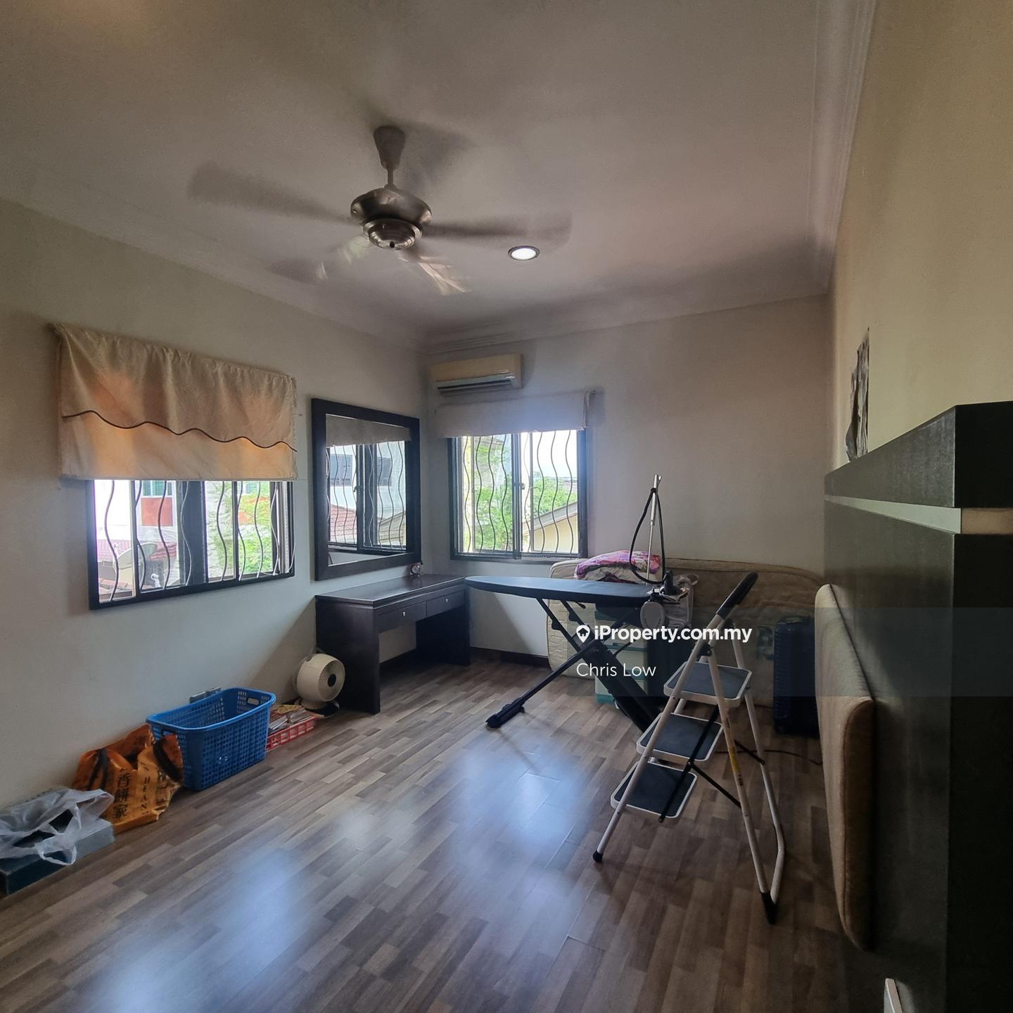 Rumah Berkembar untuk Dijual di Taman Sri Reko, Kajang oleh Chris Low - iProperty.com.my