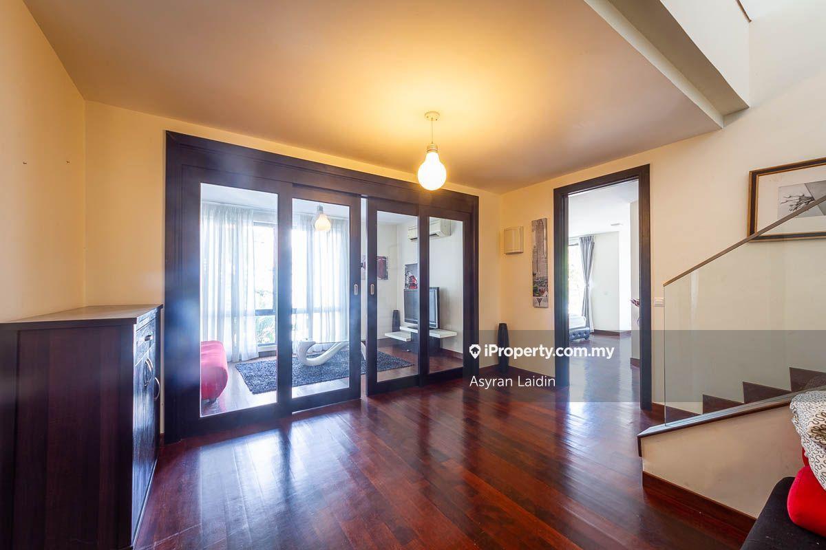 Semi-Detached House for Sale in 2.5sty Renovated Semi D Lakehill Villa, Bangi by Asyran Laidin - iProperty.com.my