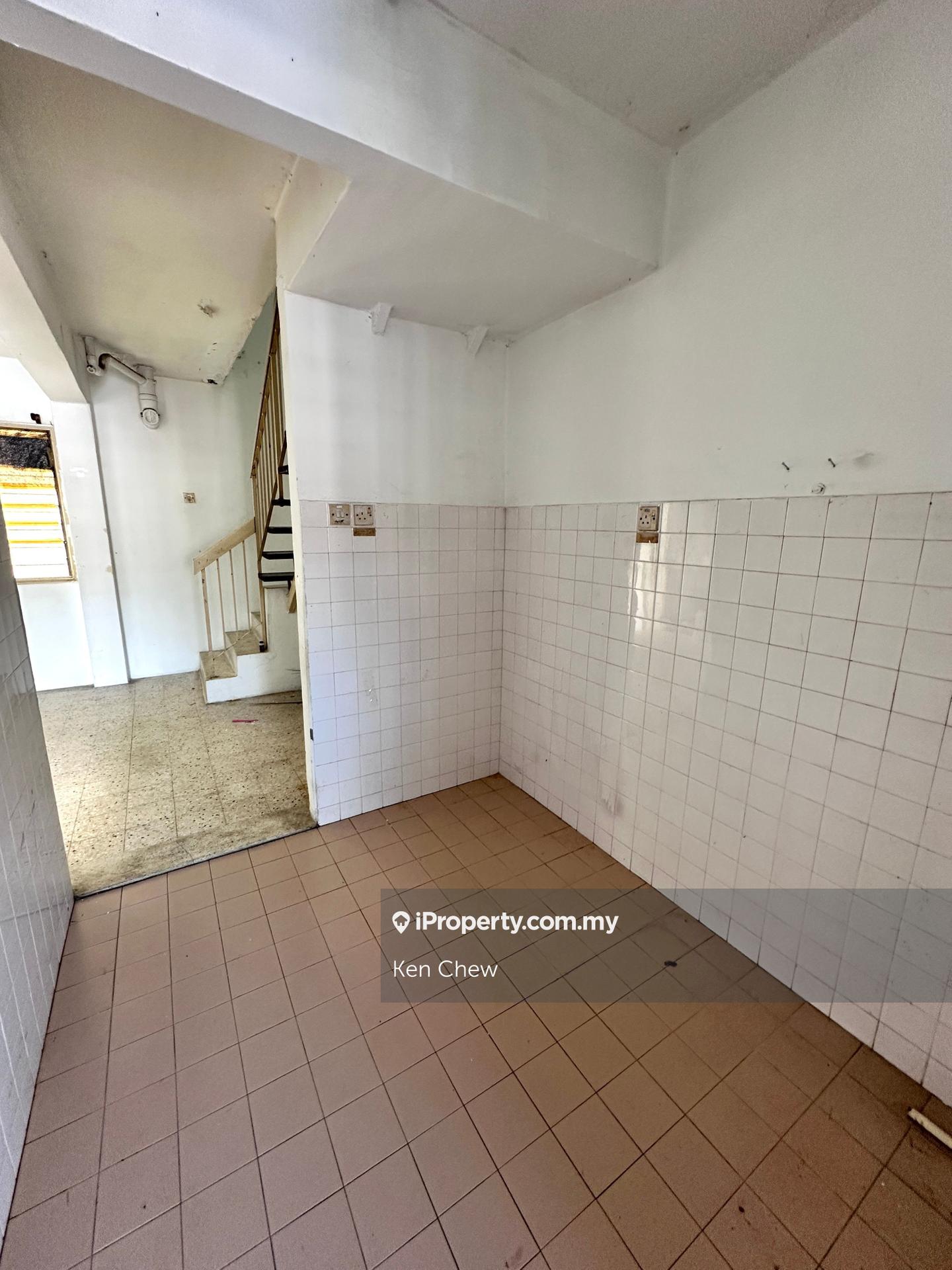 Apartment for Rent in Dahlia Apartment by Ken Chew - iProperty.com.my