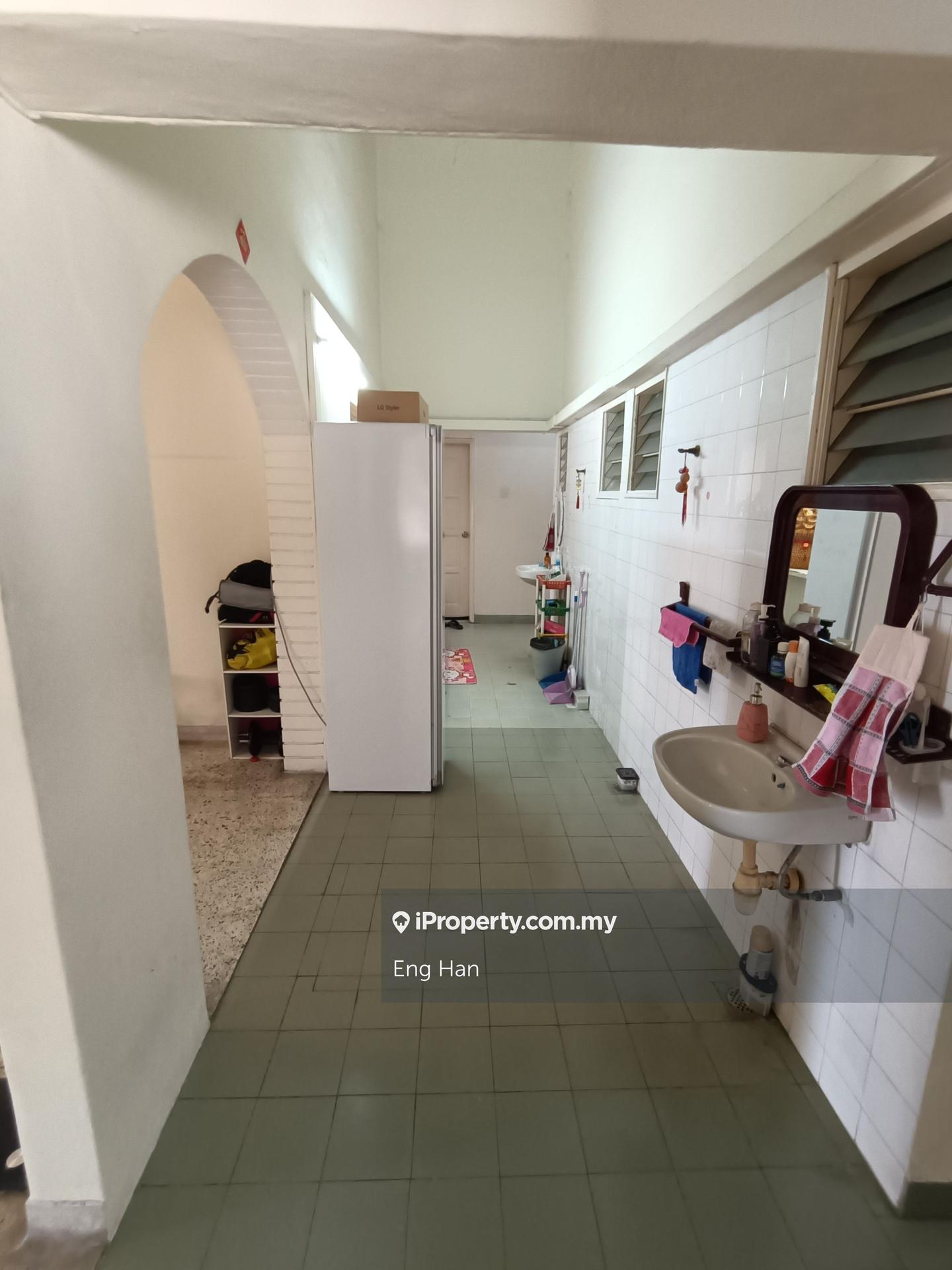Rumah Berkembar untuk Dijual di Taman Overseas Union (Taman Oug), Jalan Klang Lama (Old Klang Road) oleh Eng Han - iProperty.com.my