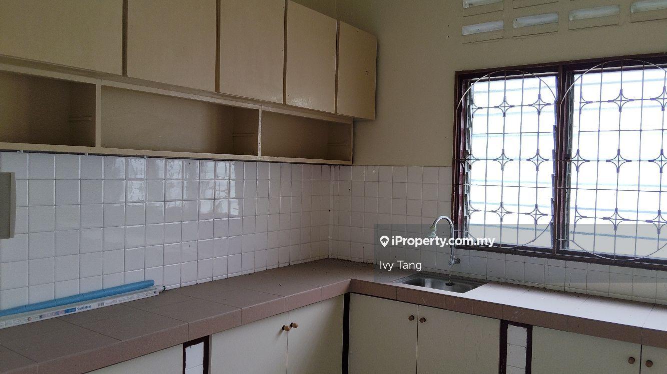 Banglo untuk Dijual di Taman golf, Ipoh perak, Ipoh oleh Ivy Tang - iProperty.com.my