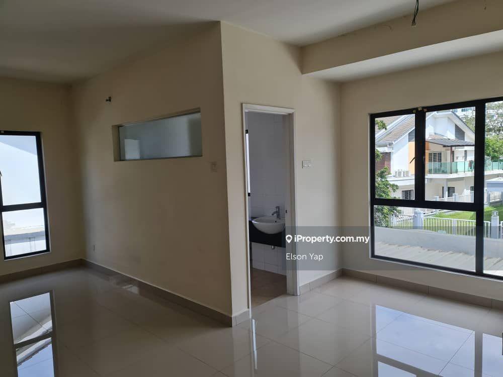 Rumah Berangkai 2 Tingkat untuk Dijual di Sutera Damansara, Damansara Damai oleh Elson Yap - iProperty.com.my