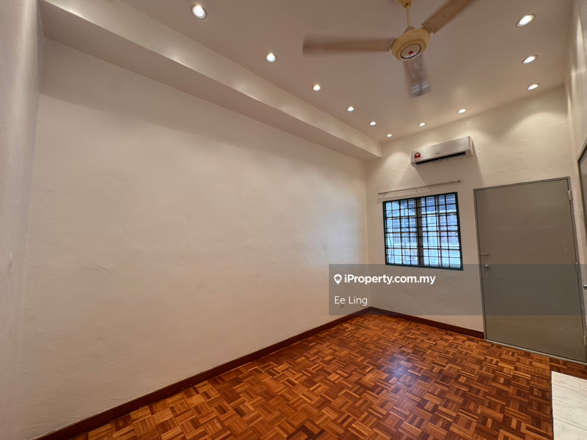 Rumah Berangkai 2.5 Tingkat untuk Disewa di BANDAR PUCHONG JAYA, Puchong oleh Ee Ling - iProperty.com.my
