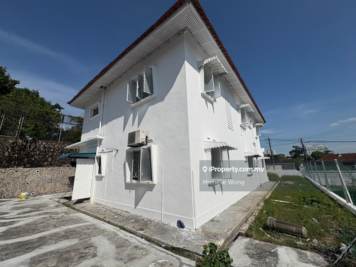 Rumah Berkembar untuk Disewa di Taman Nong Chik, Johor Bahru oleh Michelle Wong - iProperty.com.my