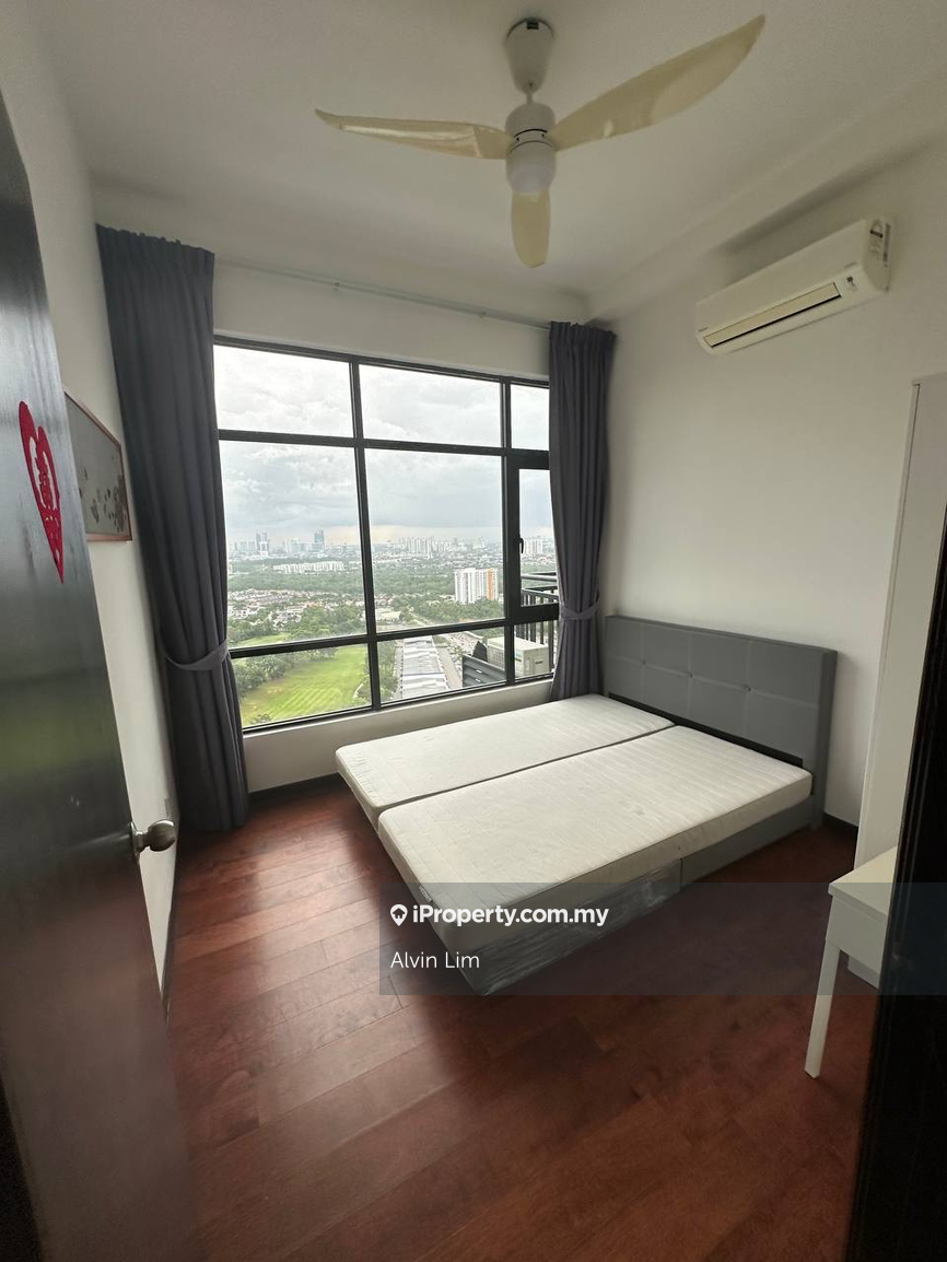 Residensi Servis untuk Disewa di Molek Regency oleh Alvin Lim - iProperty.com.my