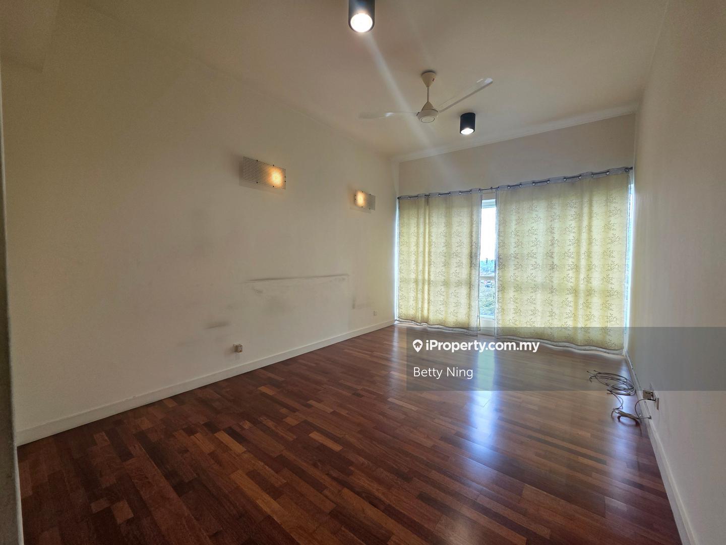 Service Residence for Sale in Sinaran TTDI by Betty Ning - iProperty.com.my