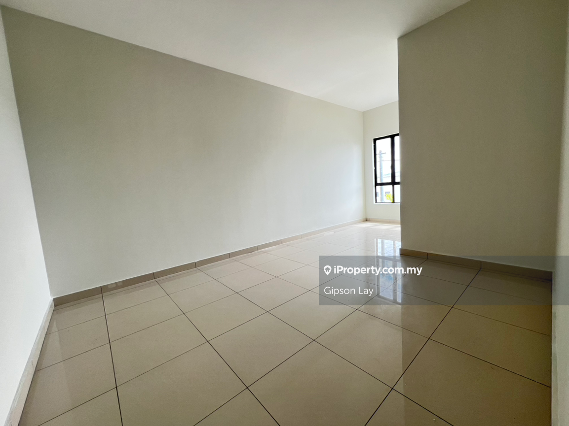 Rumah Berangkai 2 Tingkat untuk Dijual di Taman Tasik Indah, Kluang oleh Gipson Lay - iProperty.com.my