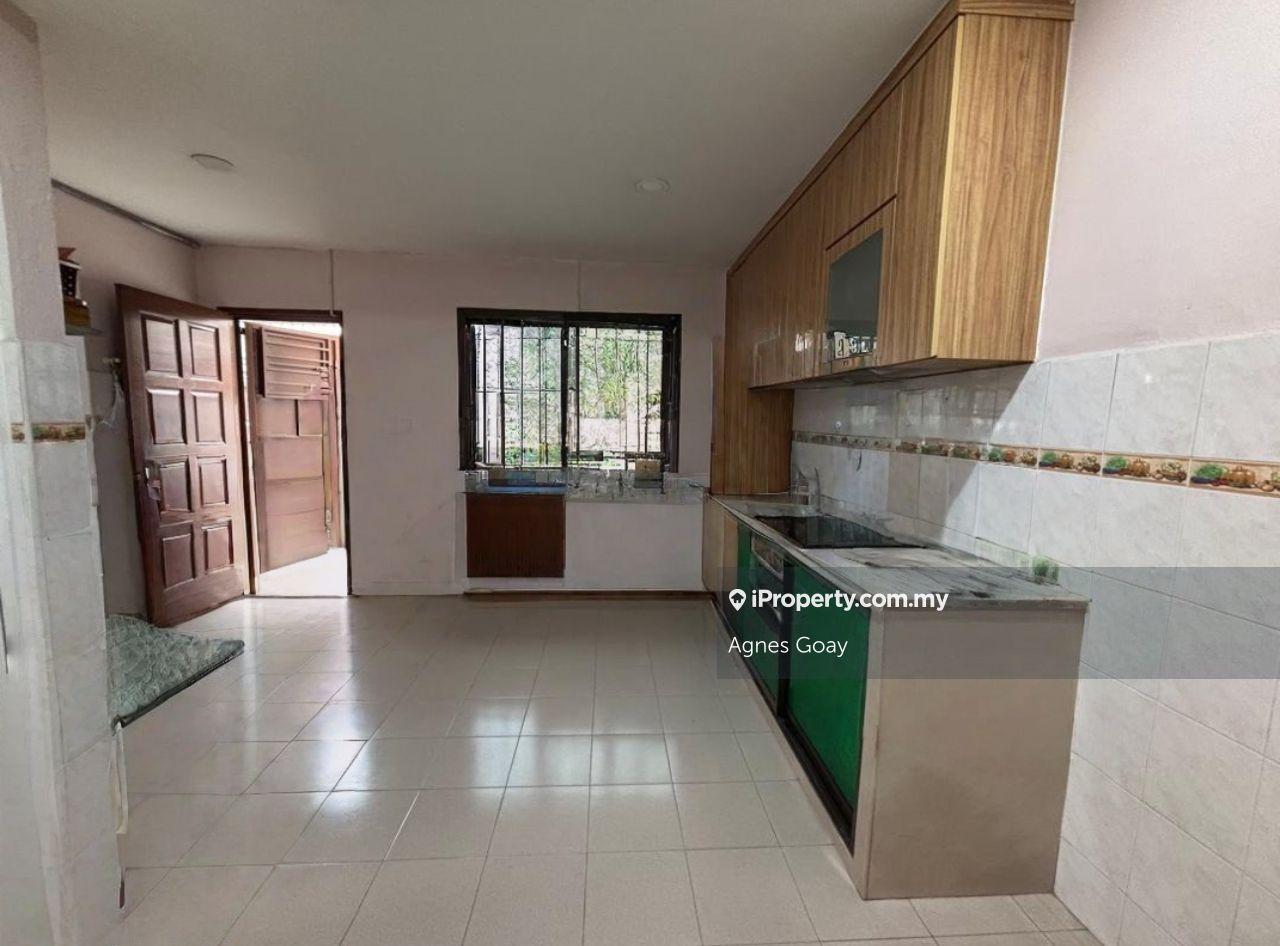 Rumah Berangkai 2 Tingkat untuk Dijual di Taman Desa Cemerlang, Ulu Tiram oleh Agnes Goay - iProperty.com.my
