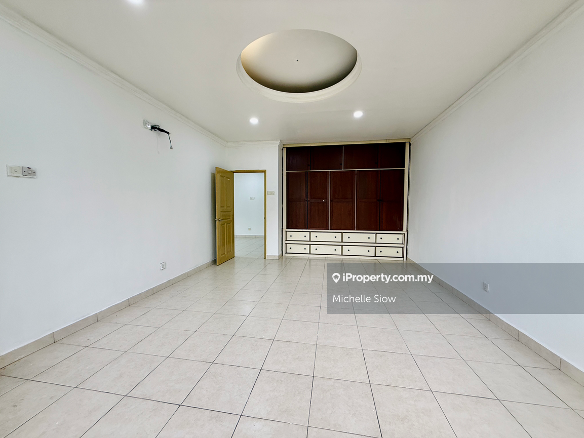 Townhouse for Sale in Taman Lagenda Mas, Cheras by Michelle Siow - iProperty.com.my