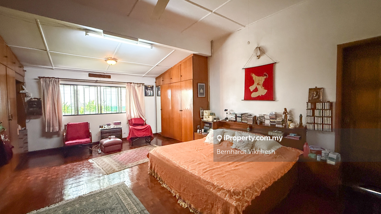 Bungalow House for Sale in Seksyen 5, Petaling Jaya by Bernhardt Viknhesh - iProperty.com.my