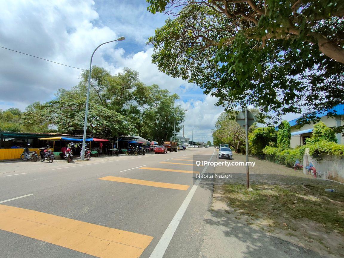 Kilang Terpisah untuk Dijual di Padang Tembak, Pengkalan Chepa oleh Nabila Nazori - iProperty.com.my