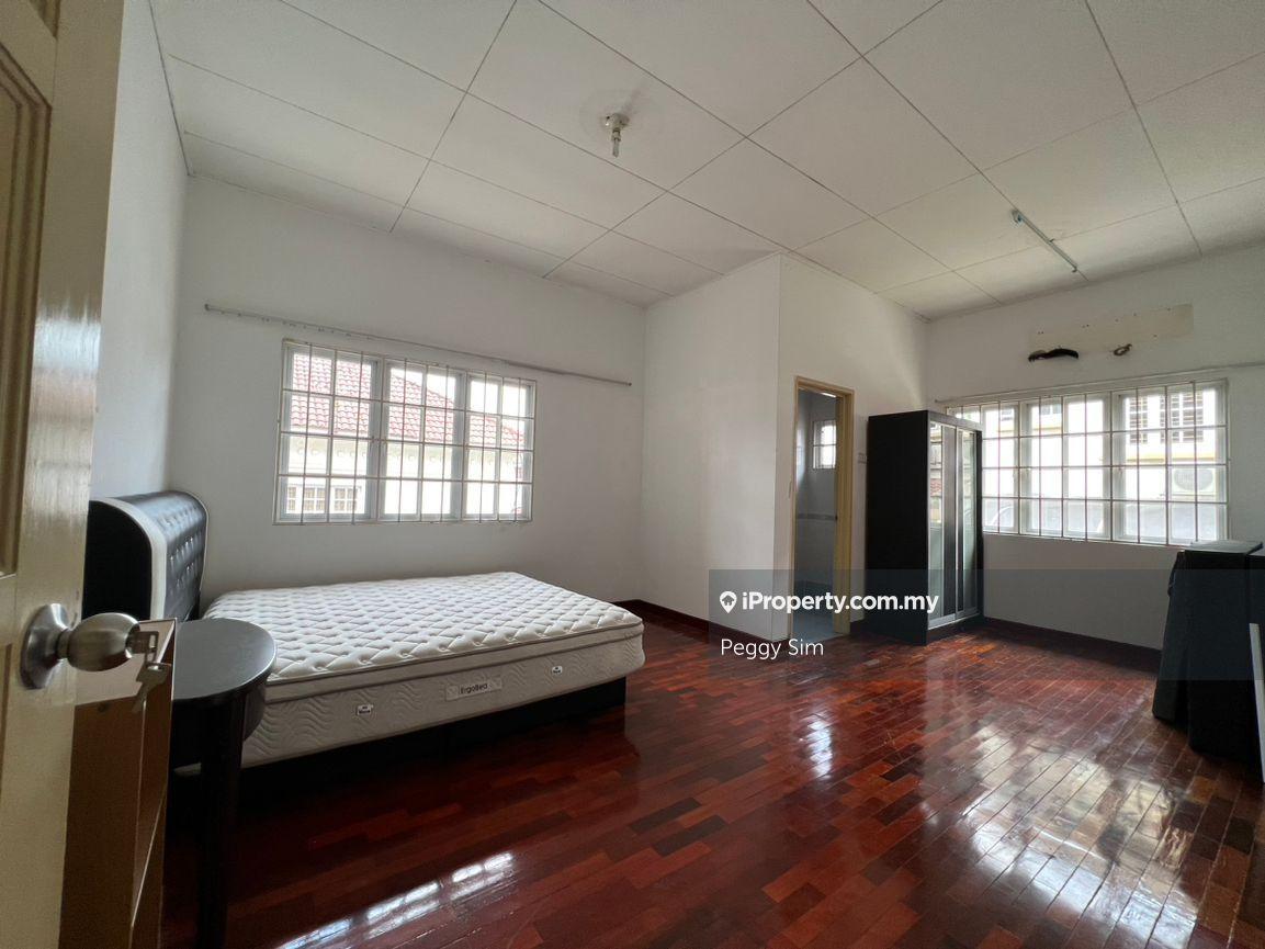 Rumah Berkembar untuk Dijual di Bandar Puteri Puchong, Puchong oleh Peggy Sim - iProperty.com.my