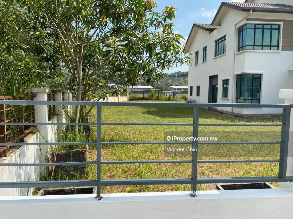 Rumah Berkembar untuk Dijual di Bandar Nusa Rhu, Shah Alam oleh Vincent Chin - iProperty.com.my