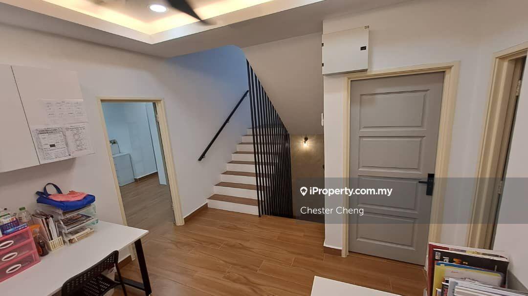 Rumah Berangkai 2.5 Tingkat untuk Dijual di Subang Jaya, Selangor oleh Chester Cheng - iProperty.com.my