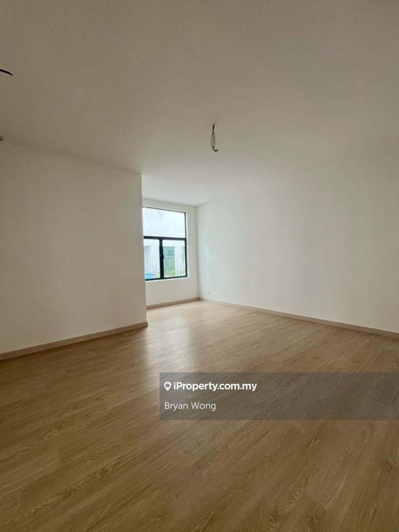 Rumah Berkembar untuk Dijual di Puncak Saujana Heights, Kajang oleh Bryan Wong - iProperty.com.my