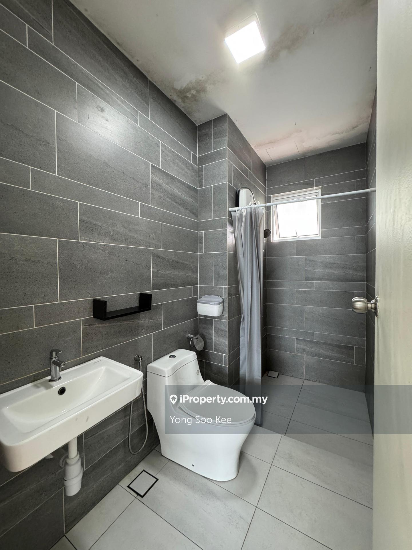 Condominium for Rent in Signature Two by Yong Soo Kee - iProperty.com.my