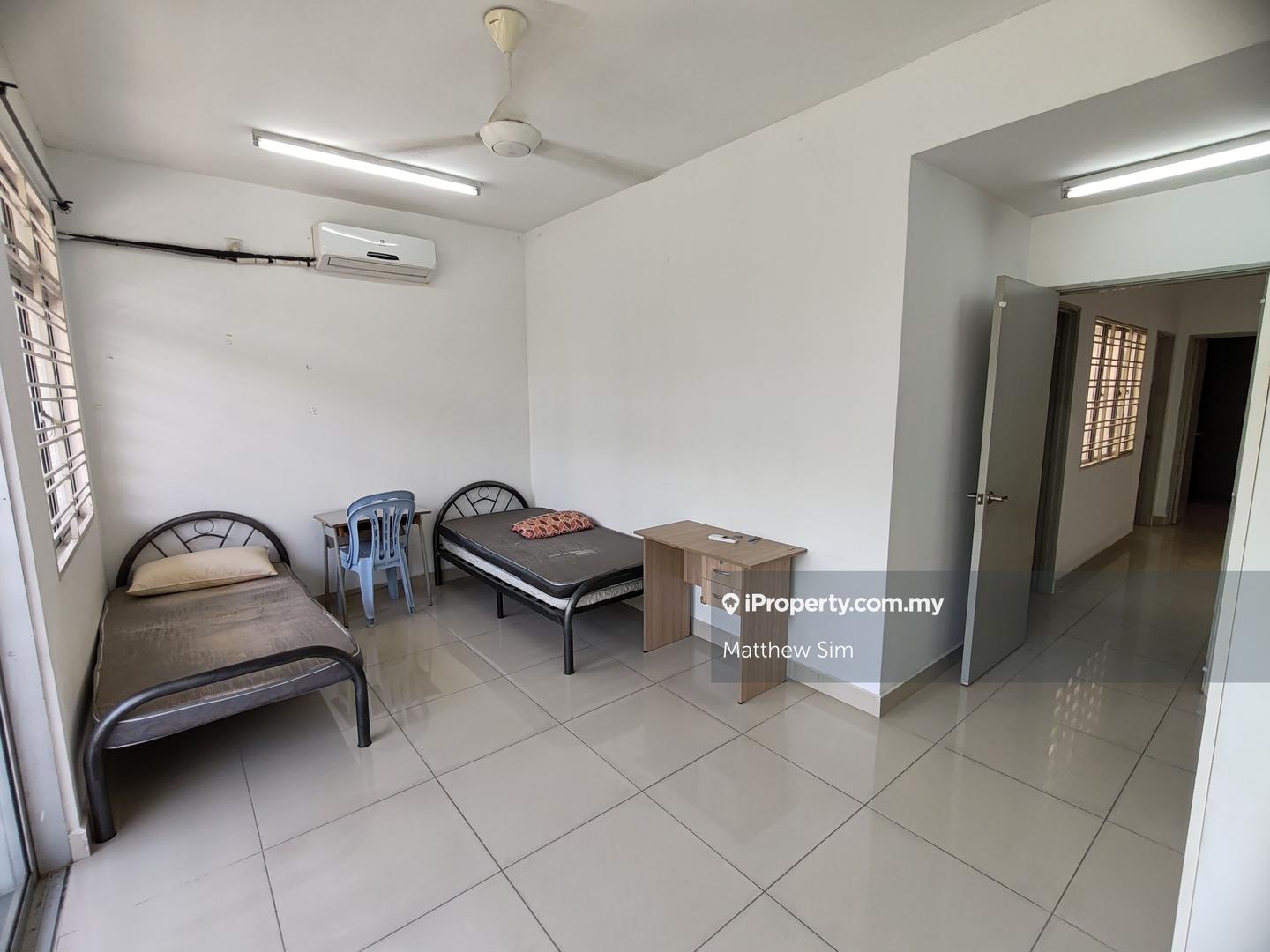 Townhouse for Rent in Bandar Saujana Putra, Tanjong Duabelas by Matthew Sim - iProperty.com.my