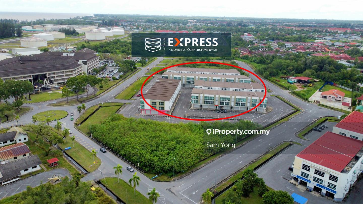 Shop for Rent in Grd Floor, Triple Storey Corner Shoplot at Lutong, Miri by Sam Yong - iProperty.com.my