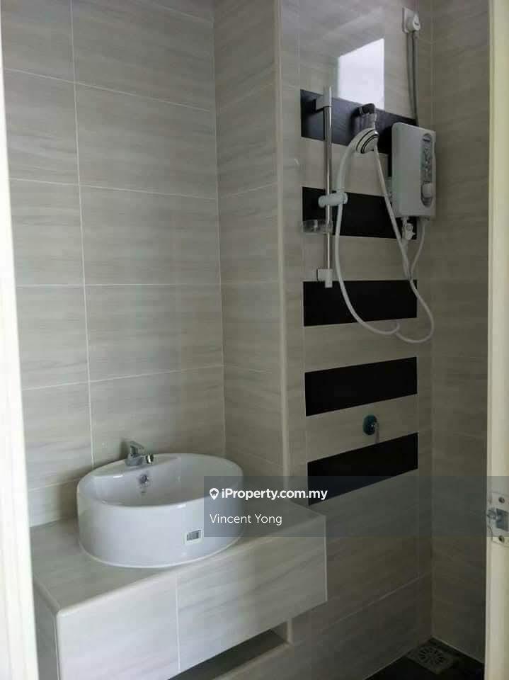 Service Residence for Sale in D'Summit Residences by Vincent Yong - iProperty.com.my