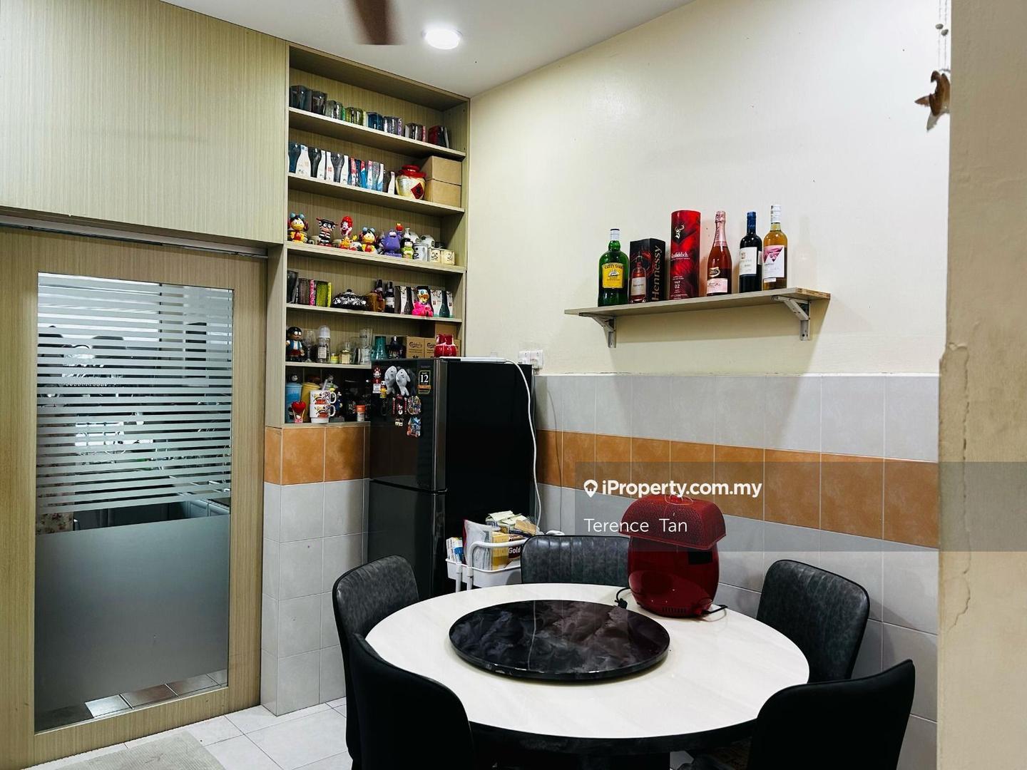 Rumah Berangkai 2 Tingkat untuk Dijual di Taman Bestari Indah, Ulu Tiram oleh Terence Tan - iProperty.com.my