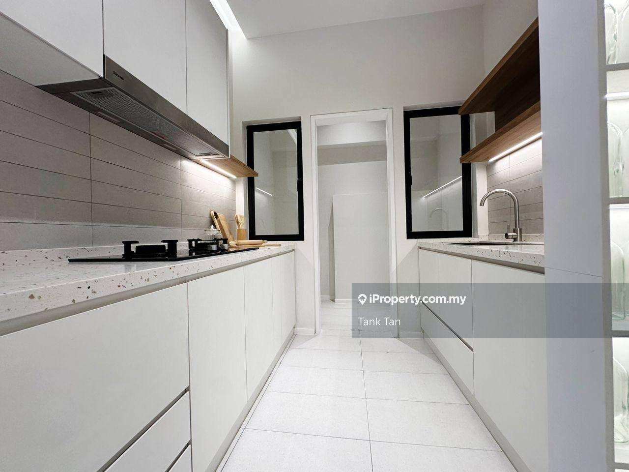 Rumah Berangkai 2 Tingkat untuk Dijual di Lakeview 2sty 3000gross buildup 5min to Cyberjaya, Cyberjaya oleh Tank Tan - iProperty.com.my